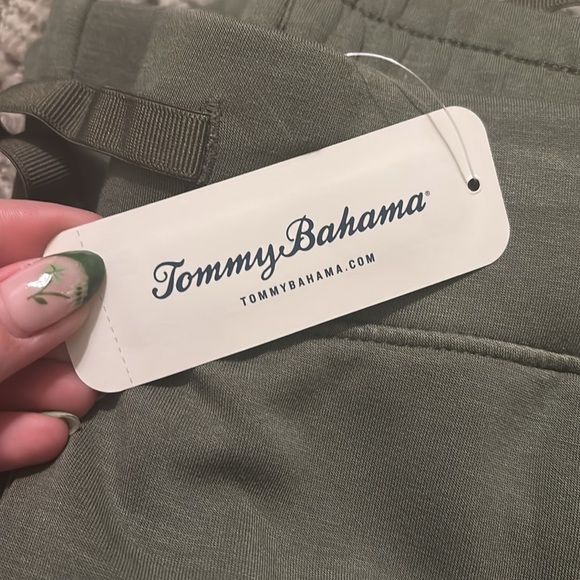 Tommy Bahama Palm Voyage 4-Way Stretch Knit Wide-Leg Pull-On Ankle Length Pants - Picture 4 of 5